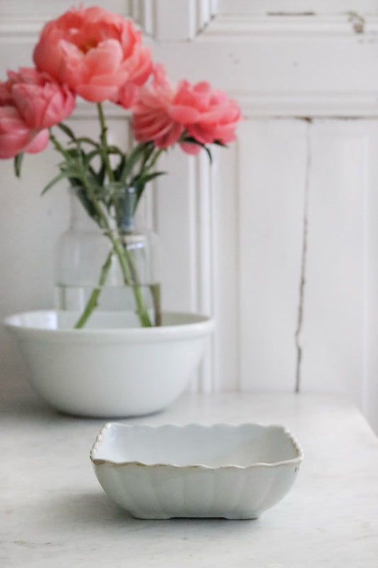 Antique Ironstone Ladyfinger Bowl