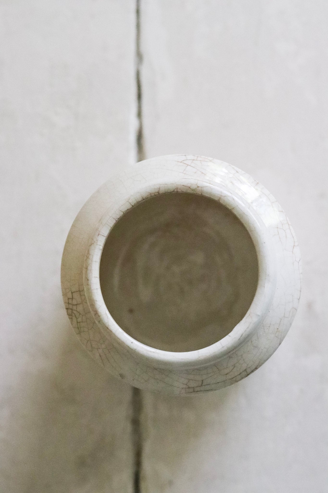Rare Antique English Maling Pot