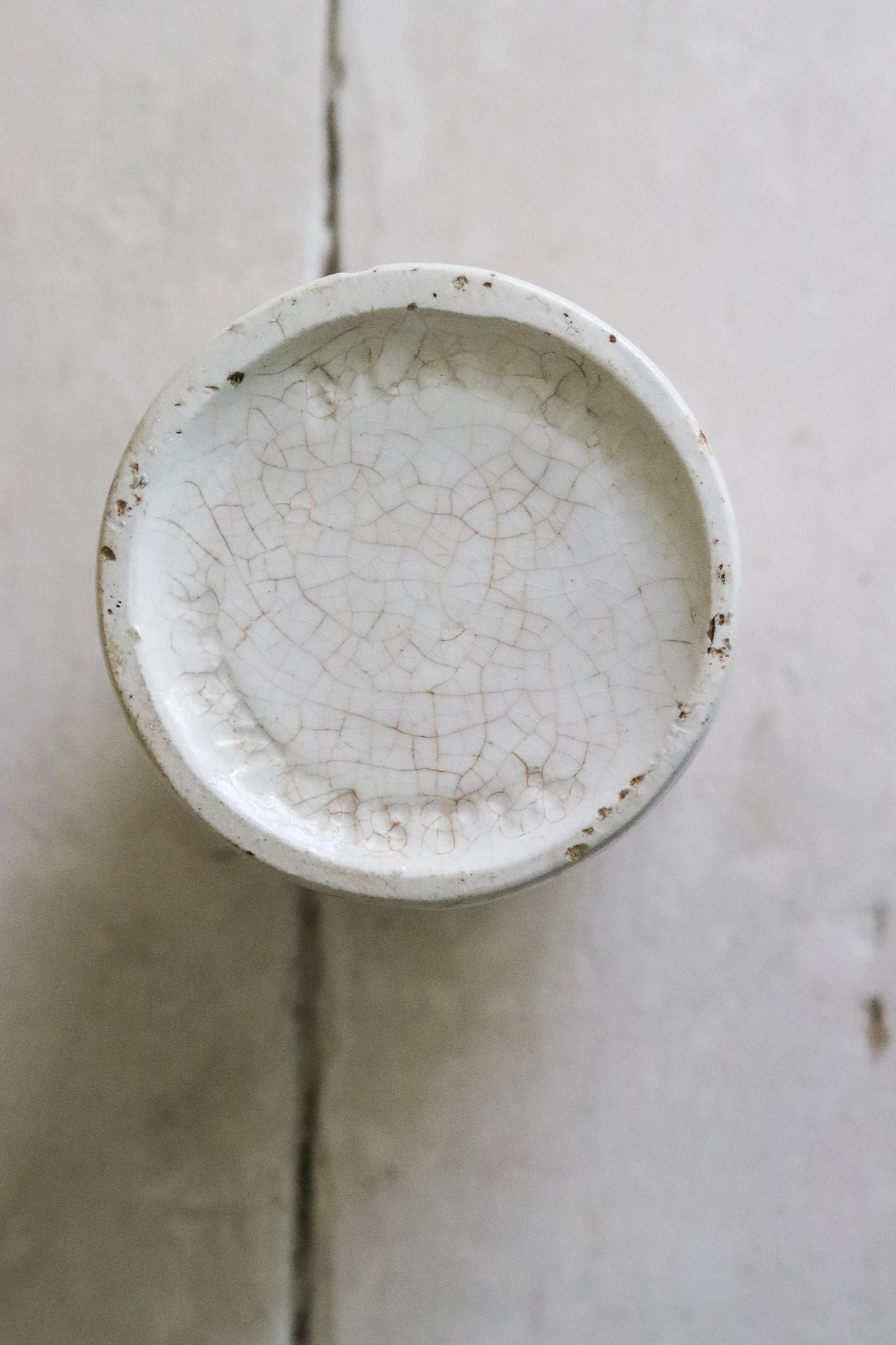 Rare Antique English Maling Pot
