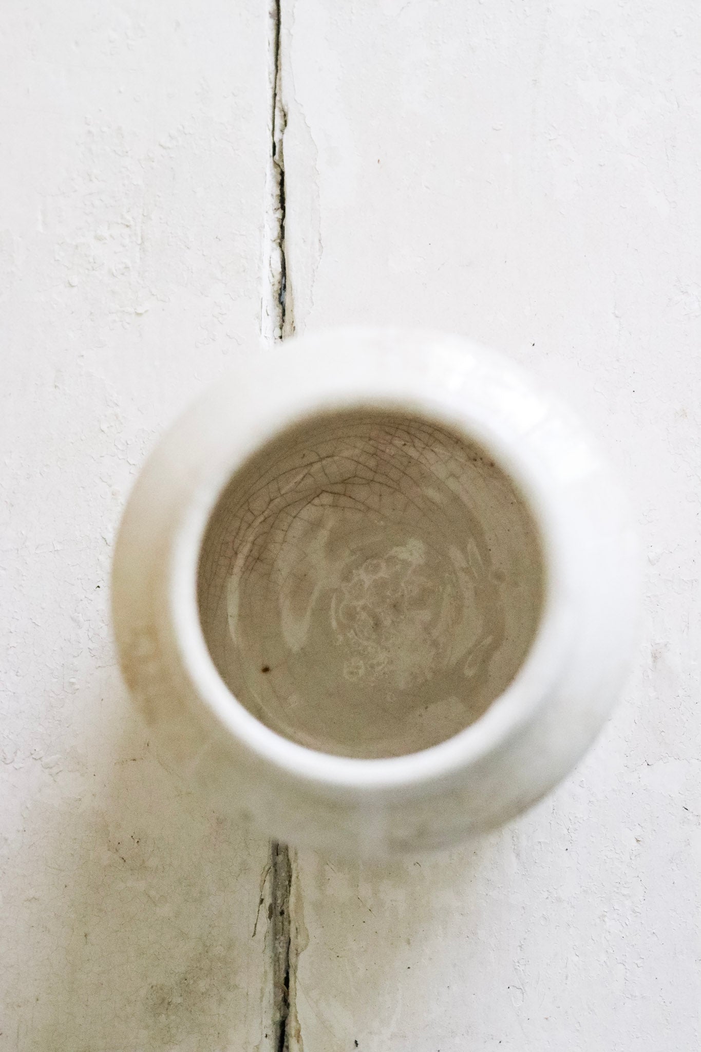 Rare Antique English Maling Pot