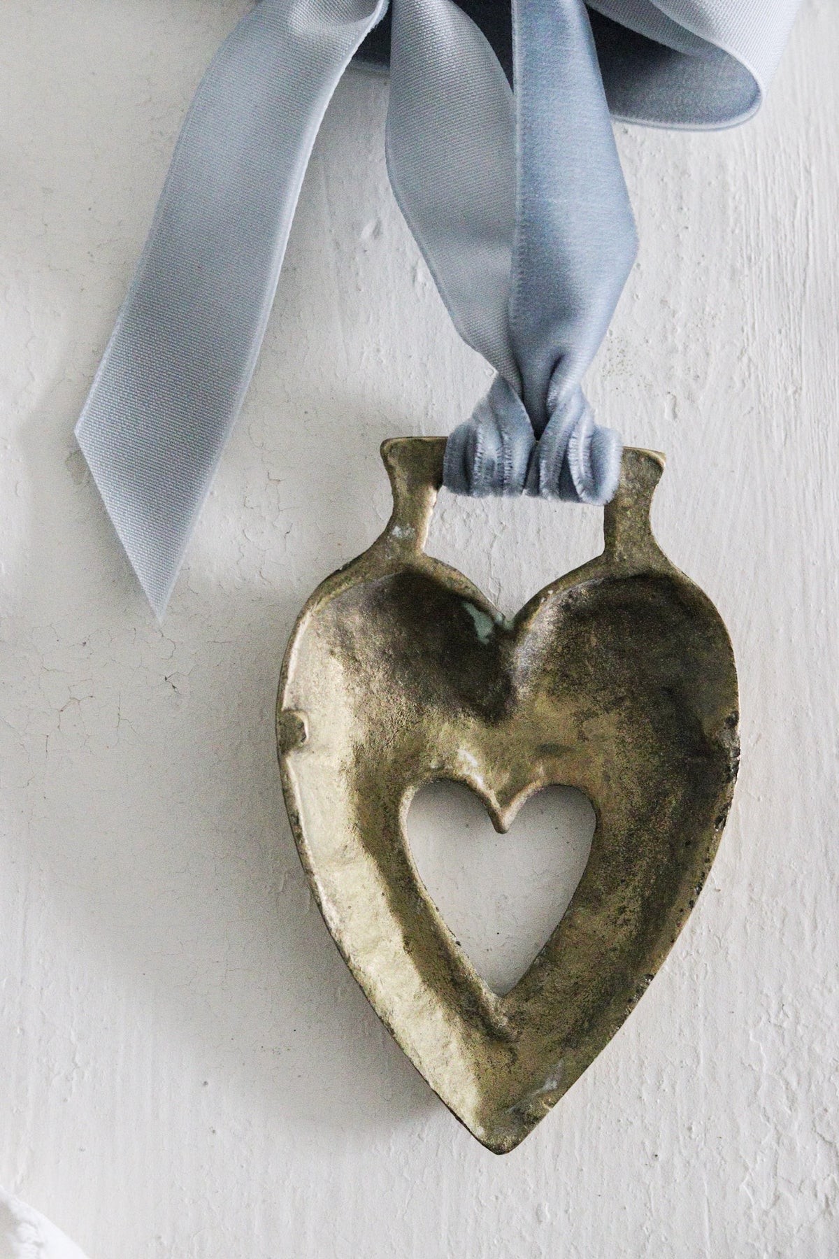 English Horse Brass with Velvet Ribbon - Heart