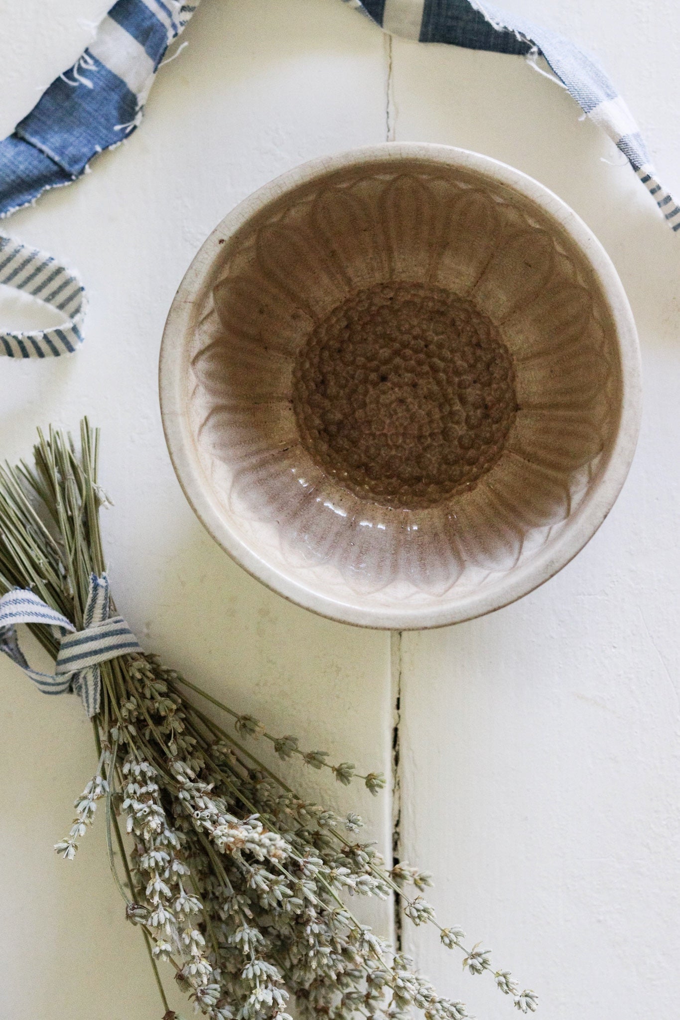 Beautiful Antique English Sunflower Mold