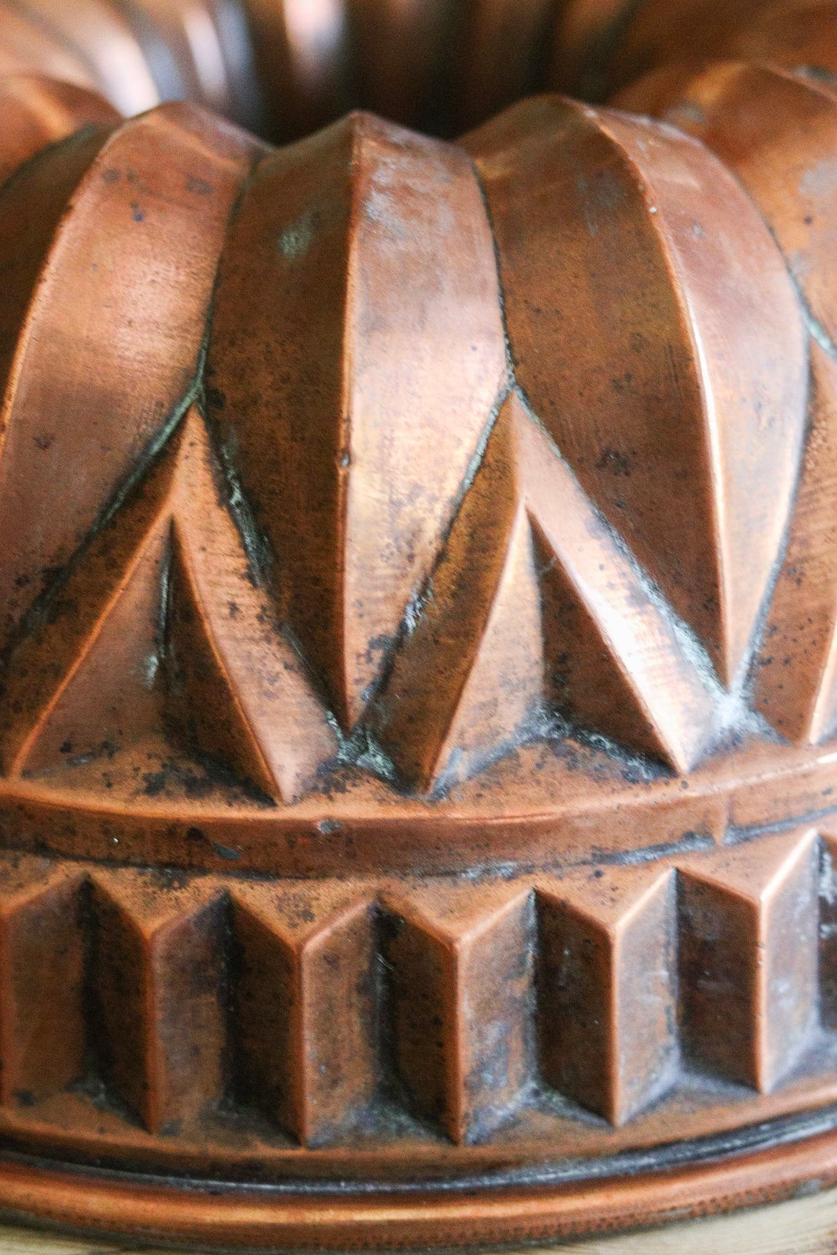 Large Vintage English Copper Mold