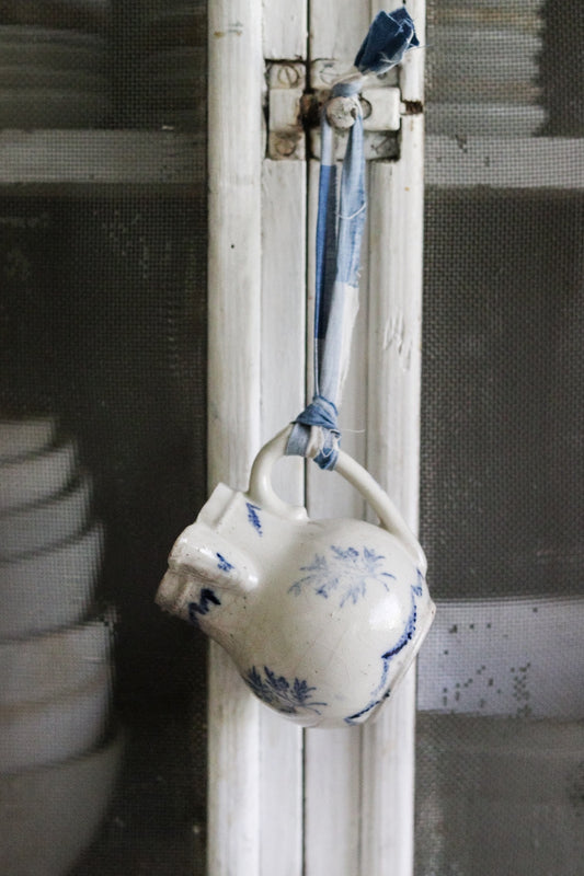 Petite Saint Uze Creamer