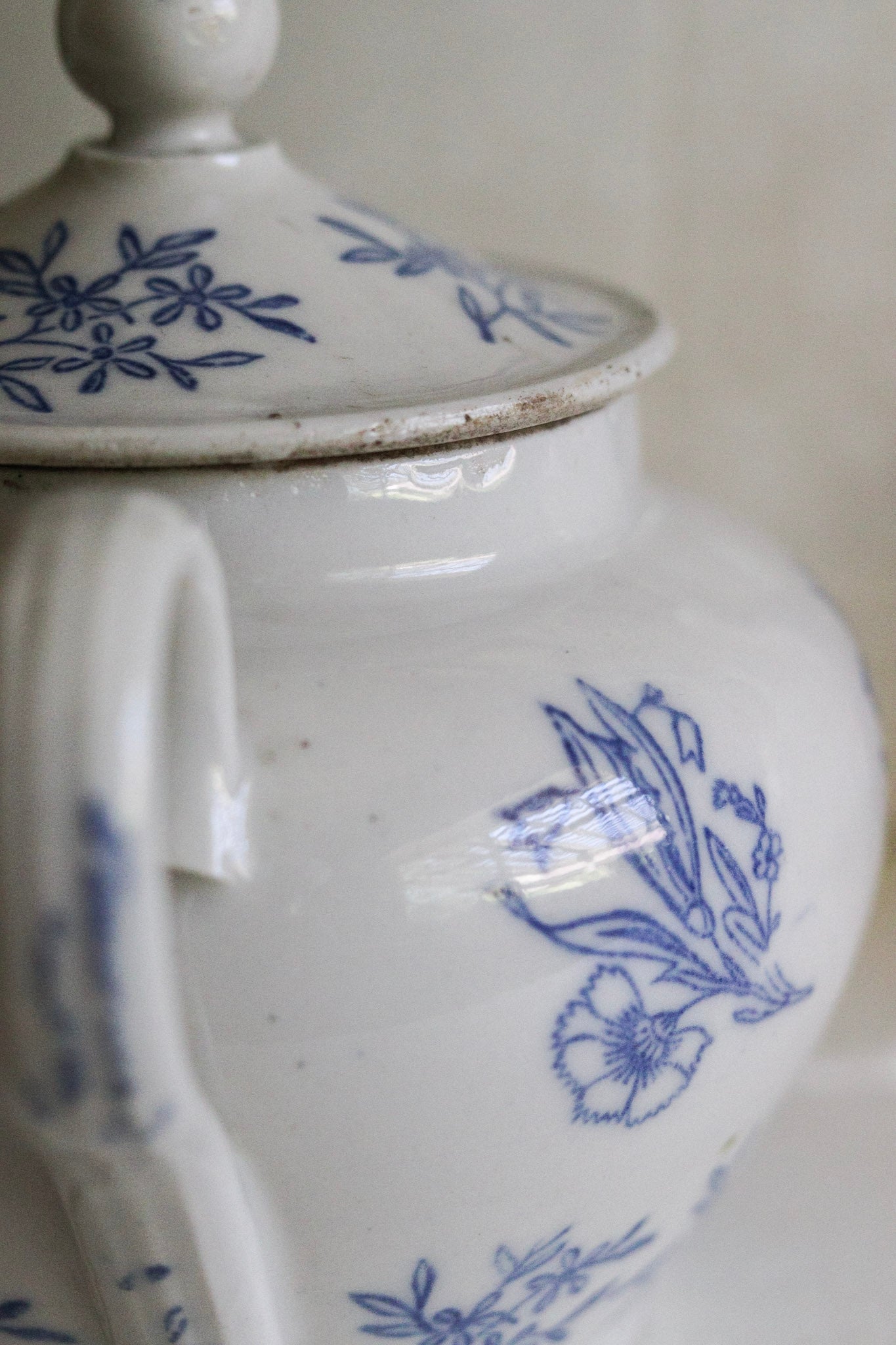 Vintage St Uze Teapot