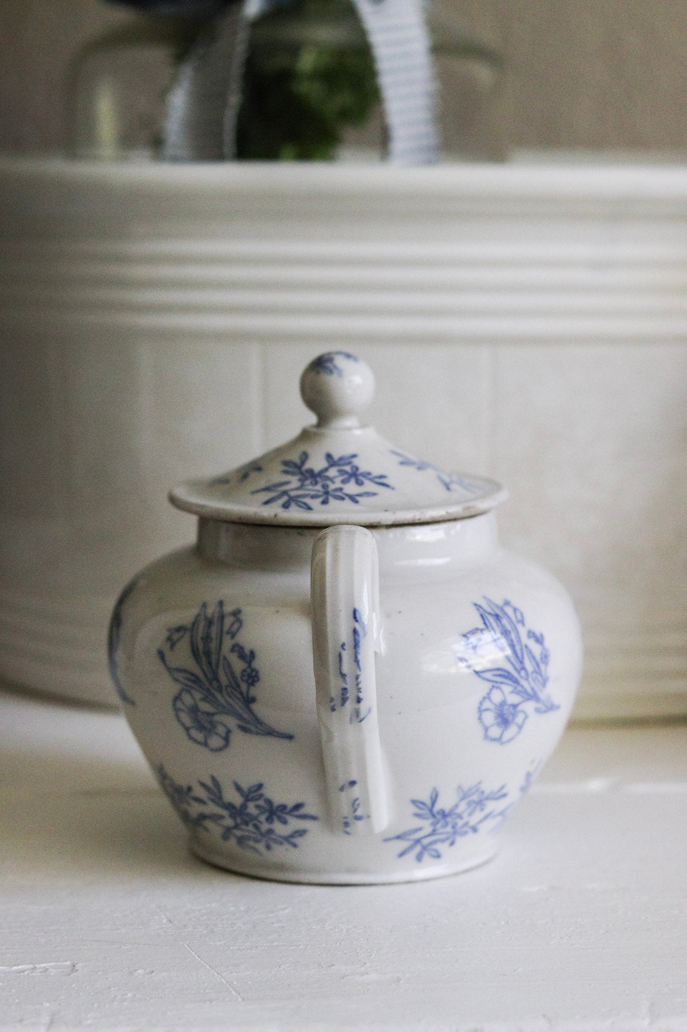 Vintage St Uze Teapot