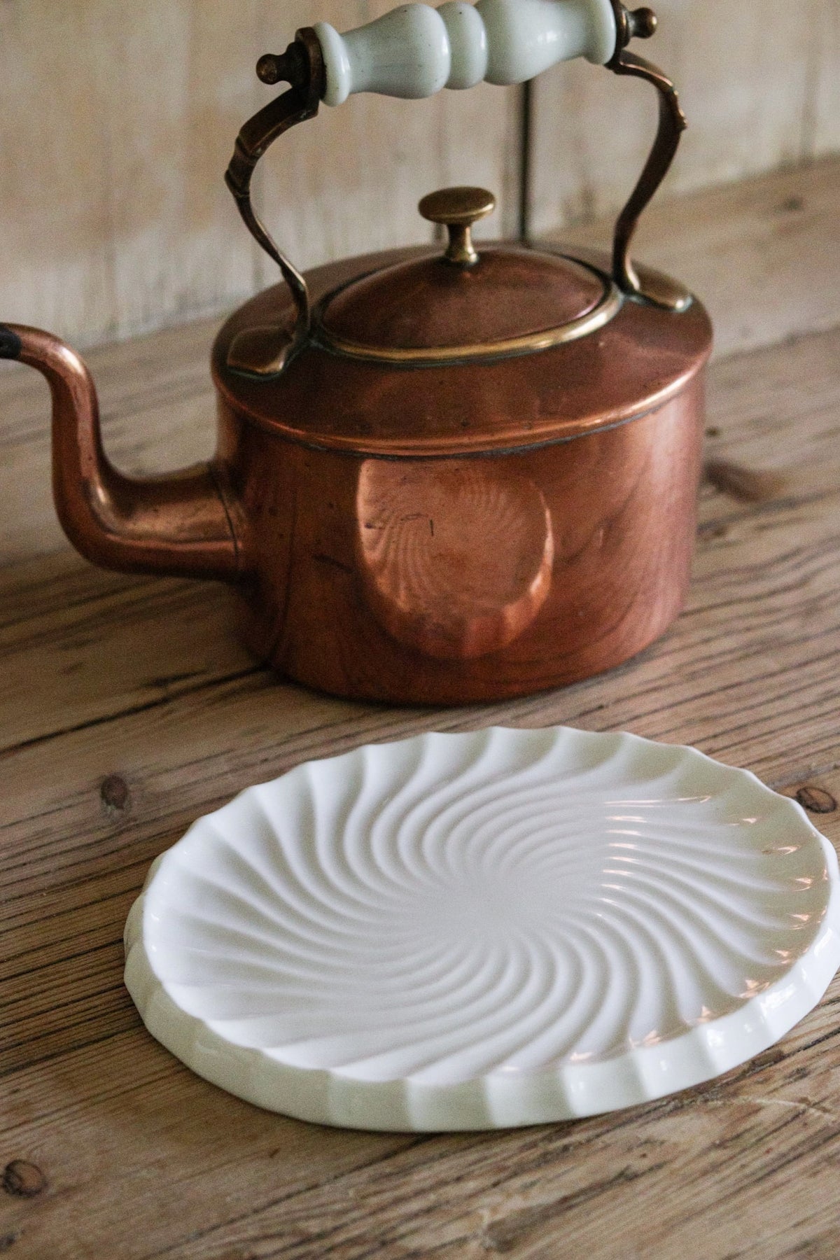 Vintage English Kettle Plate
